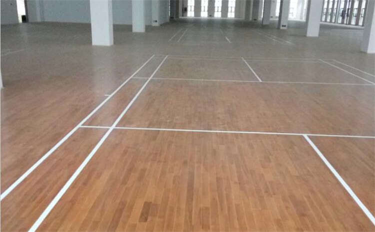 24厚排球館木地板怎么維修？