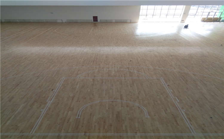 22厚籃球場地木地板廠**哪**好？